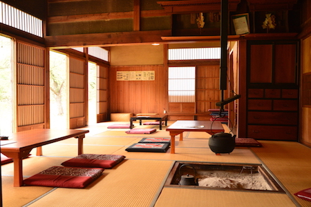 農家レストラン内部